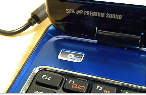 Inspiron 15R（N5110）EDライトが仕込んであり、低価格ノートだからというチープさは微塵も感じられません