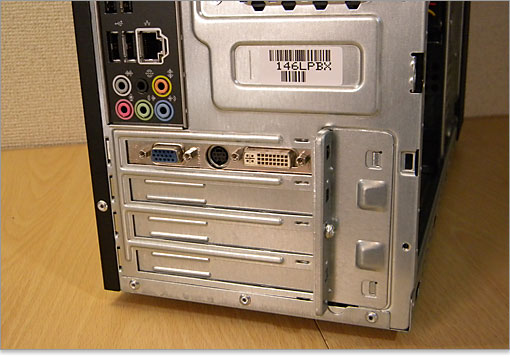 グラフィックカードを搭載すると