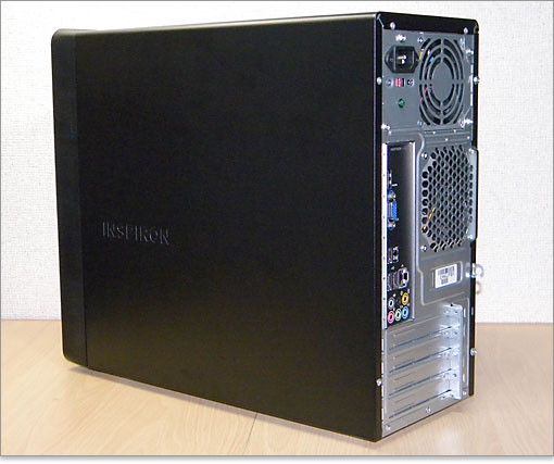 右側面。通気口はありません。