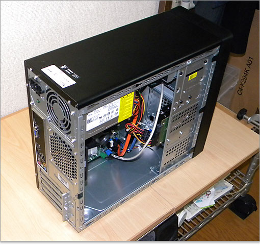 続きInspiron 580の内部を見ていきます。