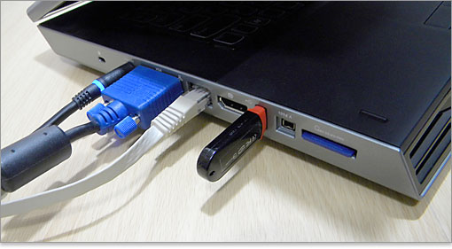 端子をつないだ状態。