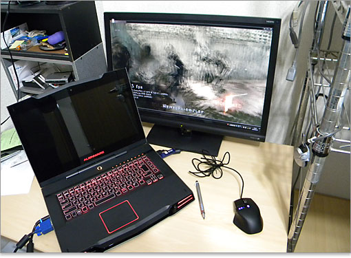 液晶モニタにつなぐことができます。