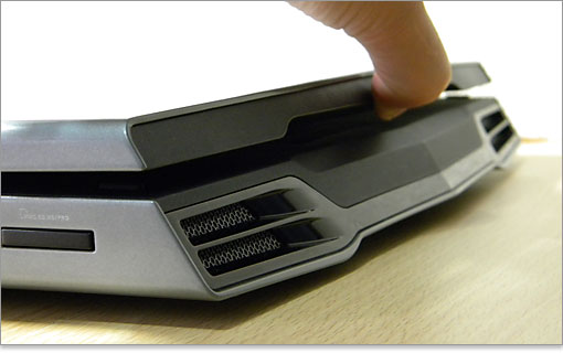 Alienware M15xの前面