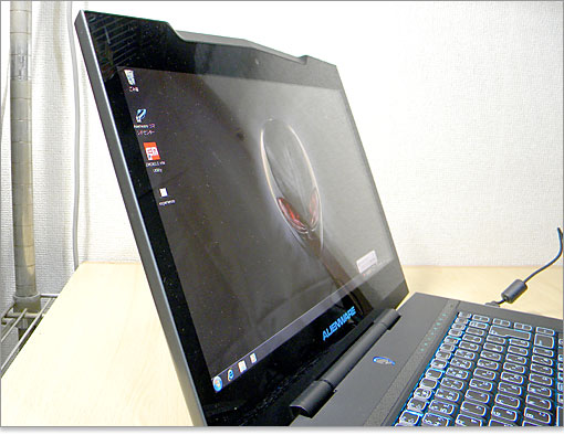 Alienware M15xの15.6インチワイド液晶モニタ