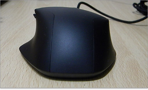 Alienware TactX -お尻側の様子。