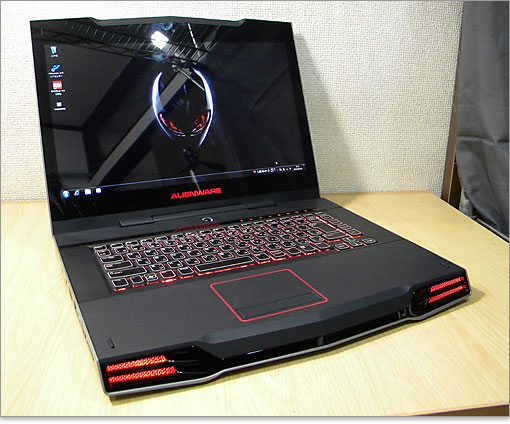 レッドで統一。