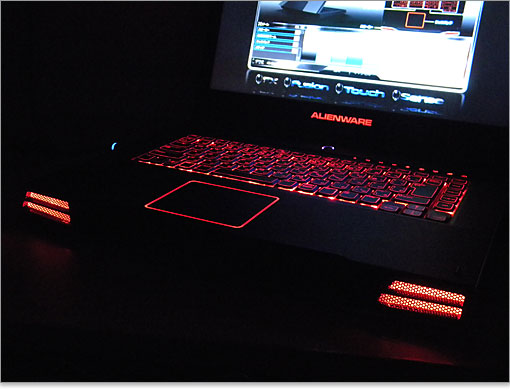 暗闇でのレッド。