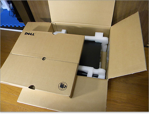 Inspiron 580s本体が見えます。