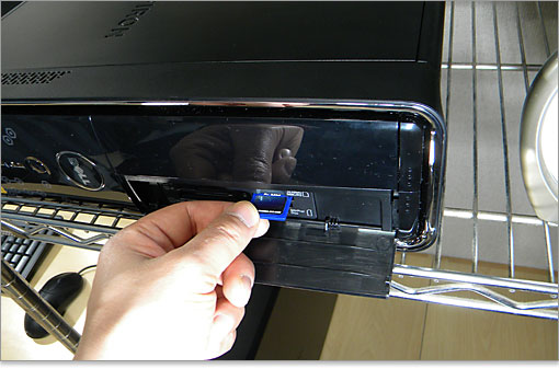 旅行のデジカメ写真、動画の上映会。