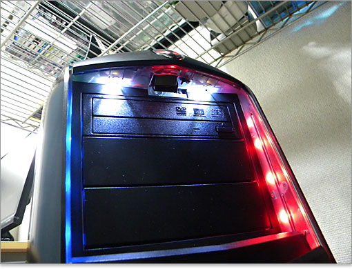 上方にも照明つき。