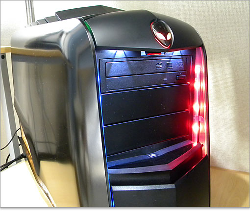 左右にイルミネーションのLED照明