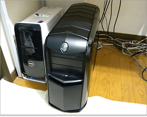 マザーボードはMicroATXですが、Alienware Aurora ALXのサイズは同じMicroATXとは思えず。