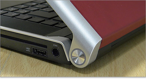 バレルヒンジは、通常のヒンジより安定感を感じます。