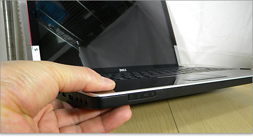 本体部分も薄いことがわかります。