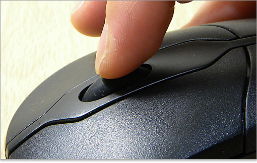 スクロールボタン。