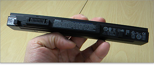 Studio XPS 16本体と接続する面。