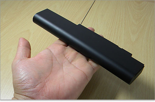 特別、重くも軽くもない印象です。