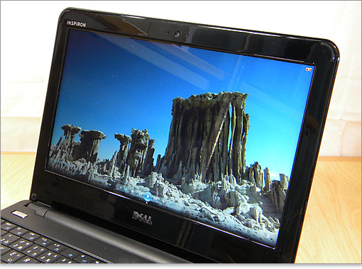 テレビ向けコンテンツでは上下に黒帯が入ることなく、フル表示できます。