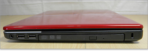 姉妹機のInspiron 11zでは光学ドライブが省略されていますが