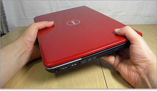 右側面を手前にして観察。