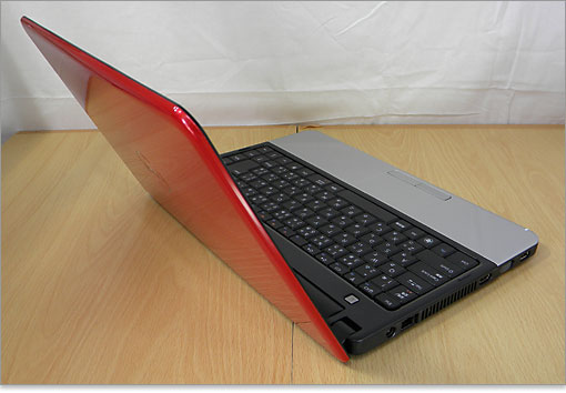 後方右斜めからみた様子。