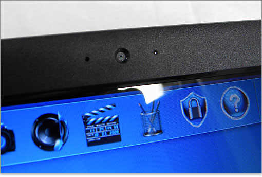 130万画素Webカメラを内蔵。