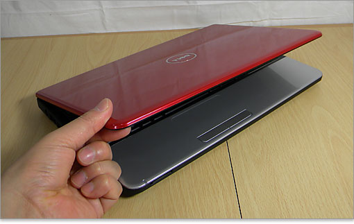 バックライトにWLEDを採用しているため、最近のノートパソコンは薄型の傾向にあります。