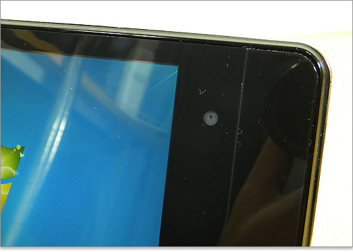 Webカメラ内蔵で、ビデオチャットにも。