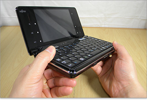 導入するソフト次第でいろいろな使い方ができます。ライトなゲームをインストールすれば、ポー