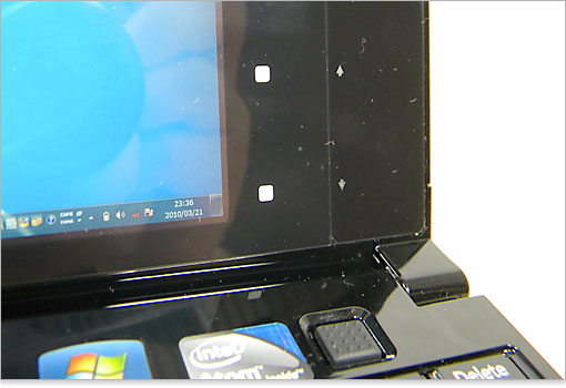 ボタンとPageDown ボタン。これも白い四角のボタンとアイコンが離れているので、ちょっとおかしなデザイン。