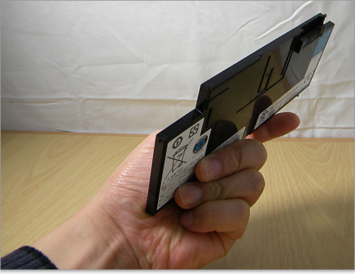 搭載するCPUによって駆動時間は違っています。