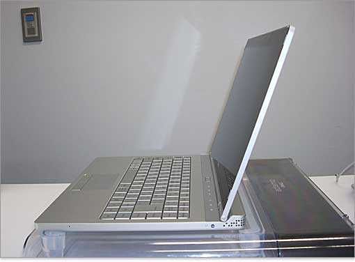 Adamo�̃f�B�X�v���C���Α�