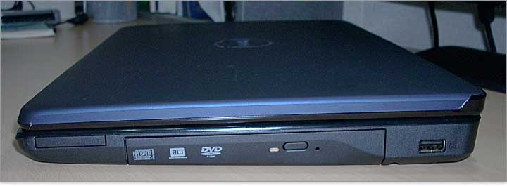 Inspiron 15の右側面