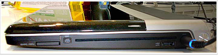 Studio XPS 16�E���ʂ̒[�q 