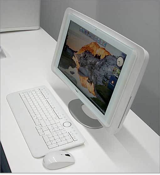 �R���p�N�g�ȑ��݂ŁA�L�[�{�[�h���}�E�X�����C�����X�Ȃ̂Őݒu�ɍ��邱�Ƃ͂قƂ�ǂȂ��ł��傤�B