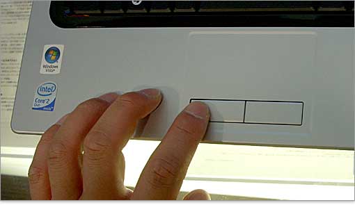 タッチパッドおよびクリックボタン