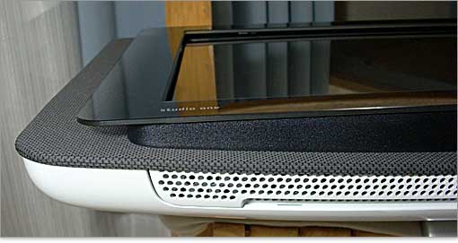 大き目のパンチング穴