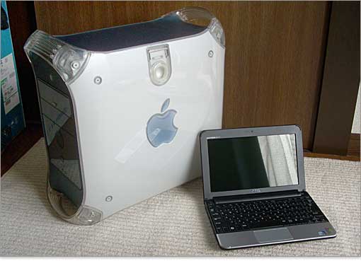 Power Mac G4と2ショット