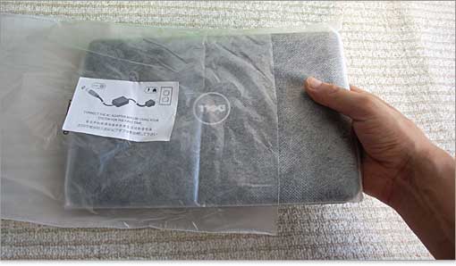 Inspiron mini 10v本体をビニール