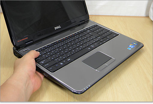 メタルボディがリッチな、Inspiron 15R