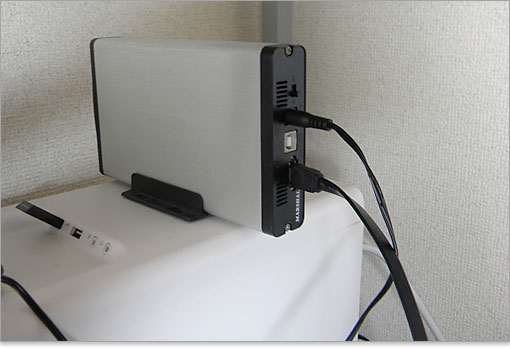 HDDケースはUSB2.0とeSATAに対応