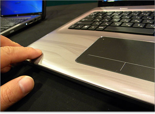 アルミ素材を採用。「ZEN-design」