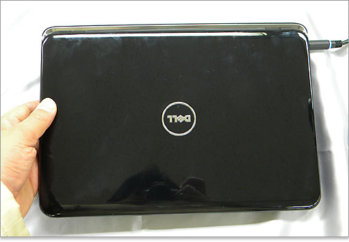 天板カラーは光沢ブラック