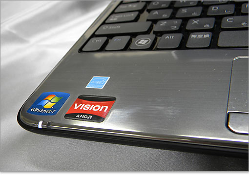 電源とHDDのアクセスライト