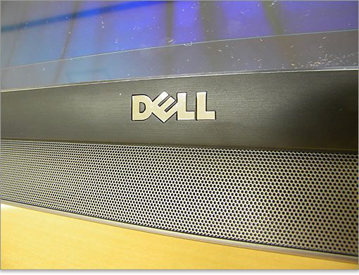 下部中央にはDELLロゴ