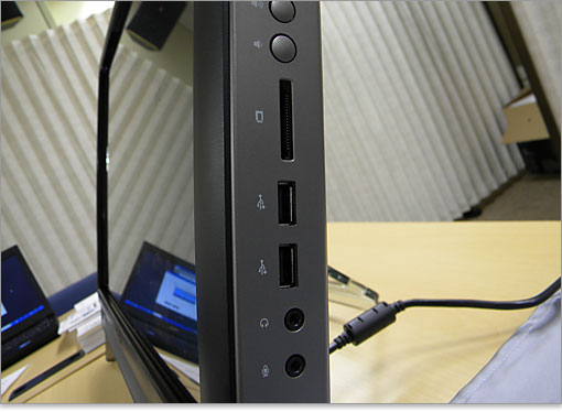 ヘッドフォン＆マイク端子