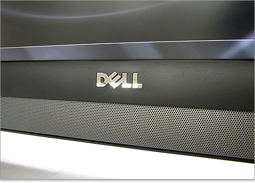 メッキ加工のエンブレムを埋め込んだ処理