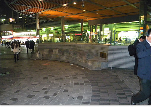 有楽町駅中央口、南町奉行所