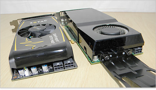 補助電源に6ピン×2つ