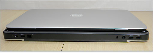 USB3.0端子を2つ装備。